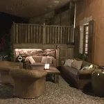 Le Val D'ailleurs Bed & Breakfast