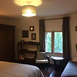 Le Val D'ailleurs Bed & Breakfast