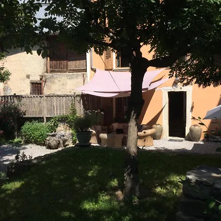 Bed & Breakfast Le Val D'ailleurs 2*