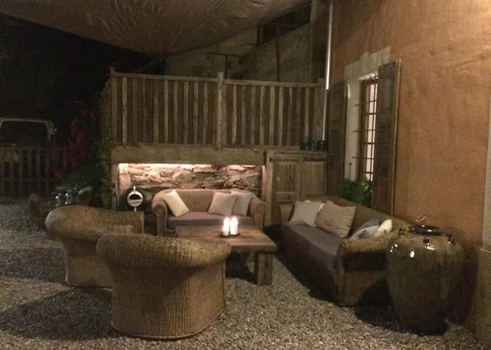 Le Val D'ailleurs Bed & Breakfast