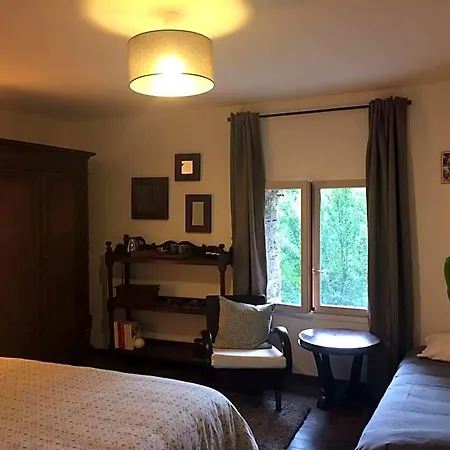 Le Val D'ailleurs Bed & Breakfast 3*