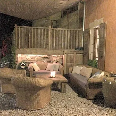 Le Val D'ailleurs Bed & Breakfast