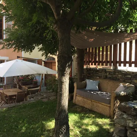 Le Val D'ailleurs 住宿加早餐酒店 3*
