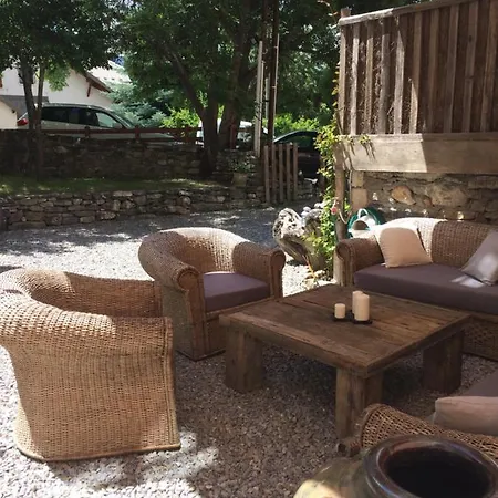 Bed & Breakfast Le Val D'ailleurs 3*