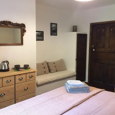 Le Val D'ailleurs B&B
